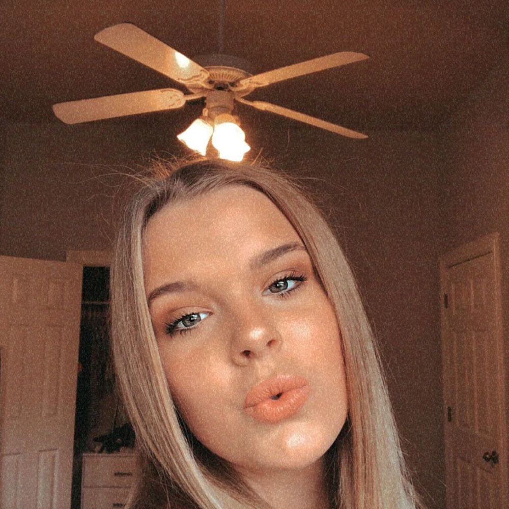 Meet your Posher, Maddie